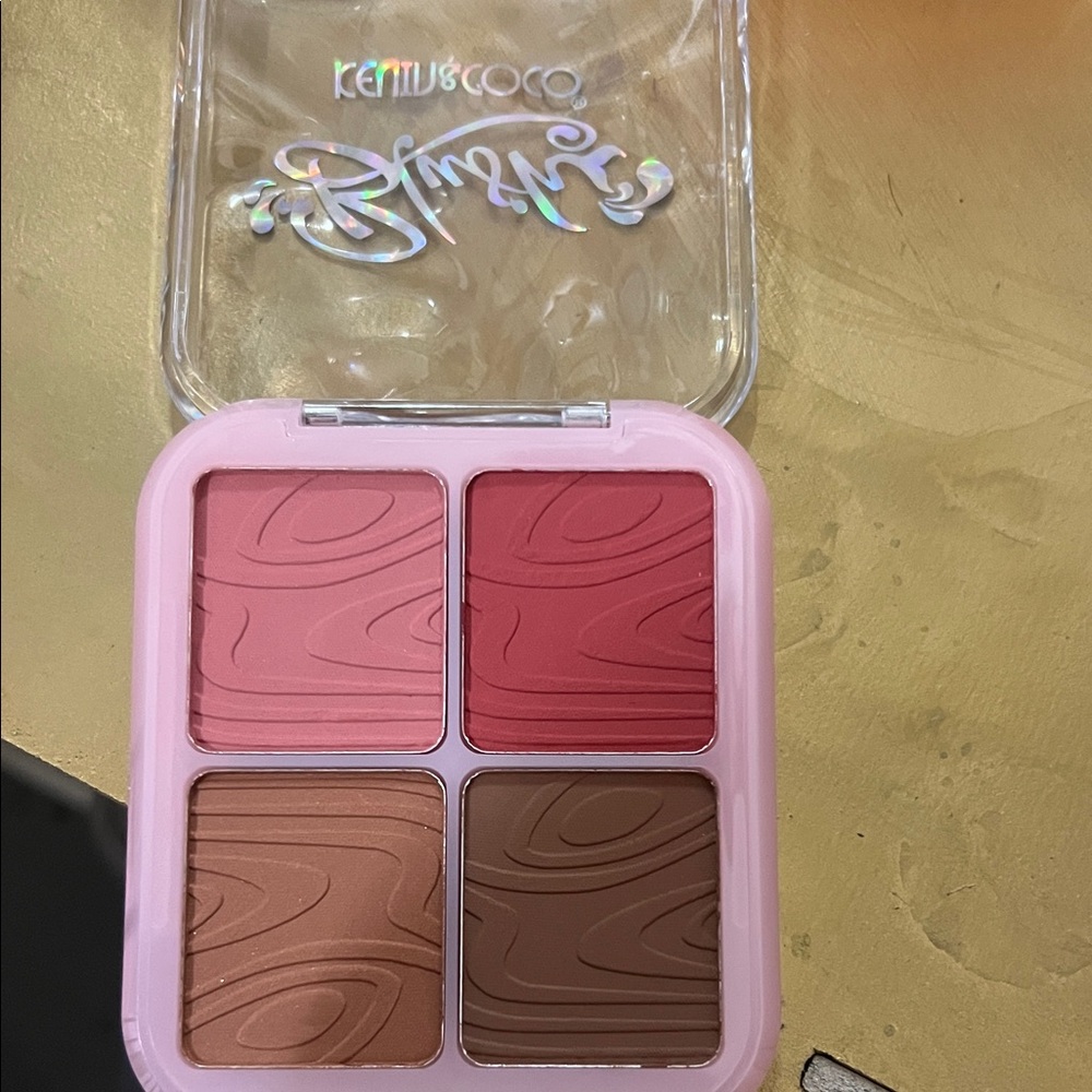 Brand new blush pallet